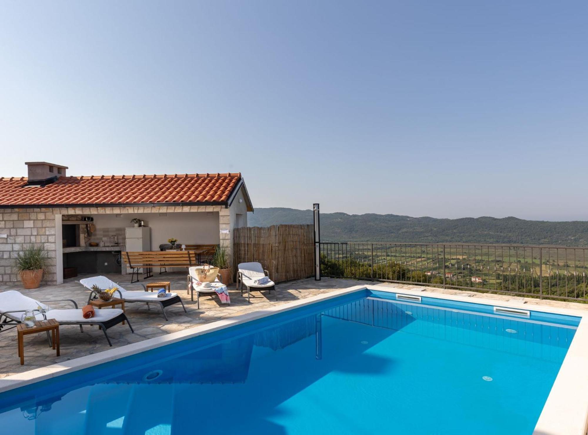 Villa Source With Private Pool Pridvorje Екстер'єр фото
