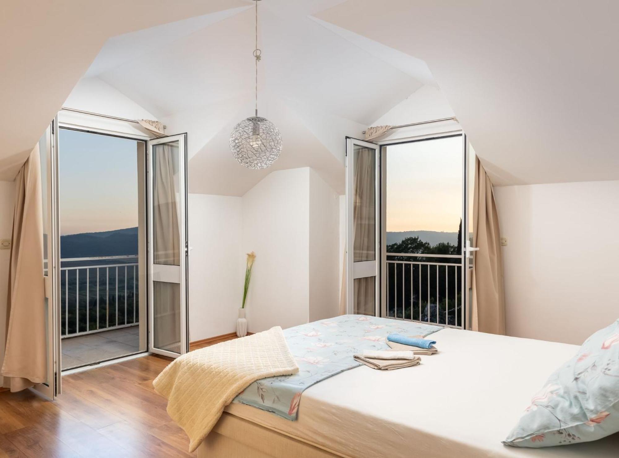 Villa Source With Private Pool Pridvorje Екстер'єр фото