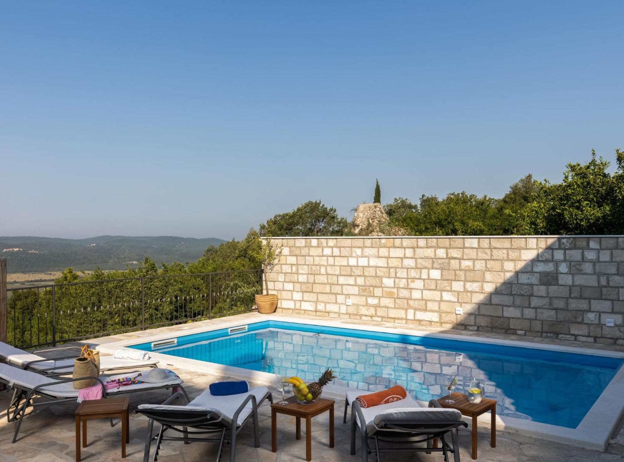 Villa Source With Private Pool Pridvorje Екстер'єр фото