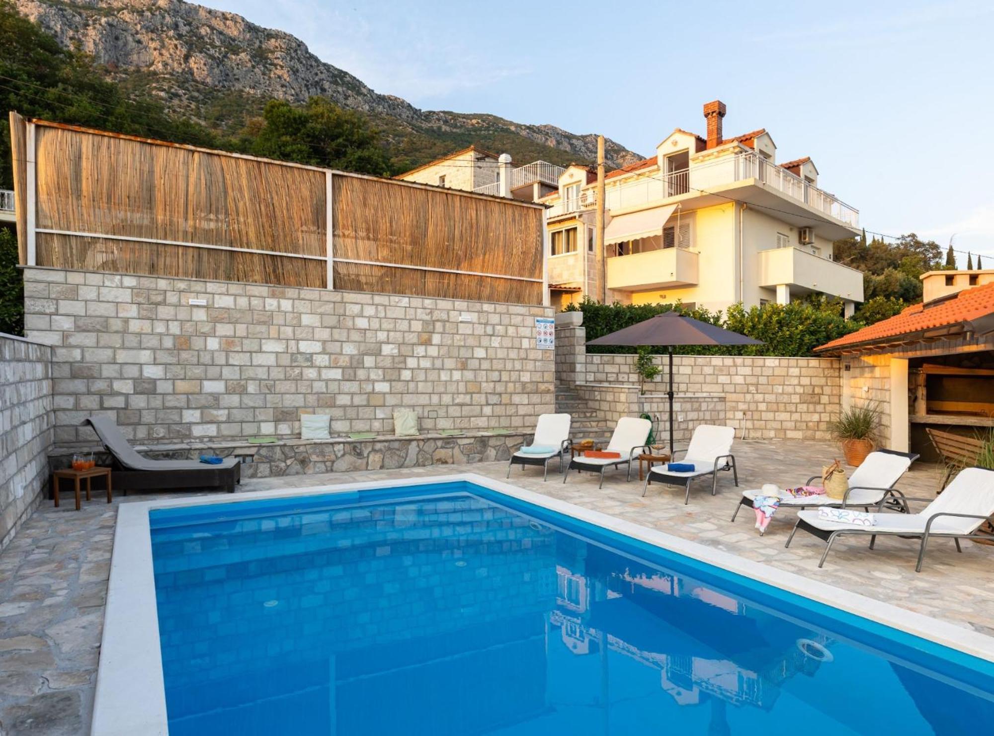 Villa Source With Private Pool Pridvorje Екстер'єр фото