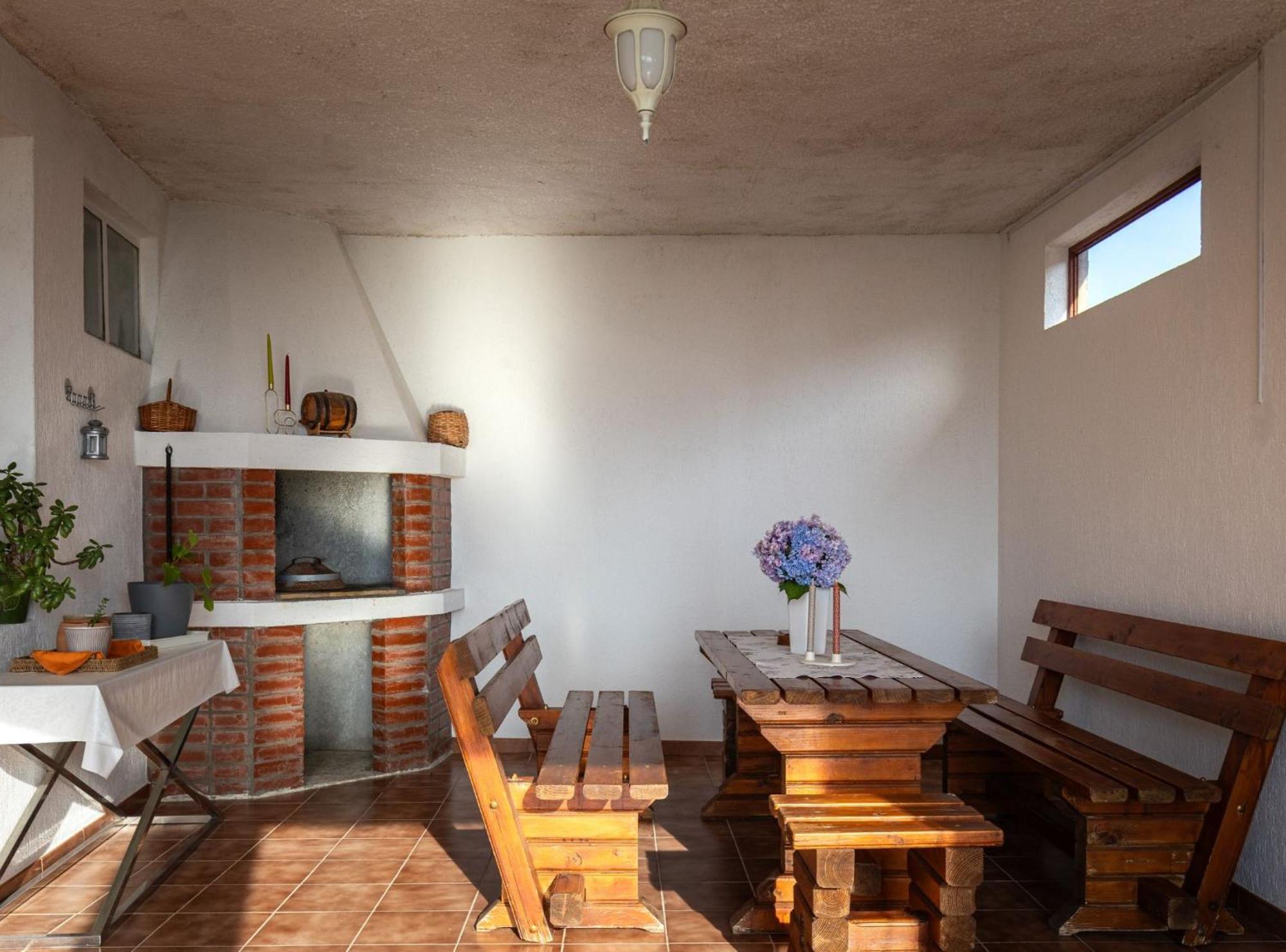 Villa Source With Private Pool Pridvorje Екстер'єр фото