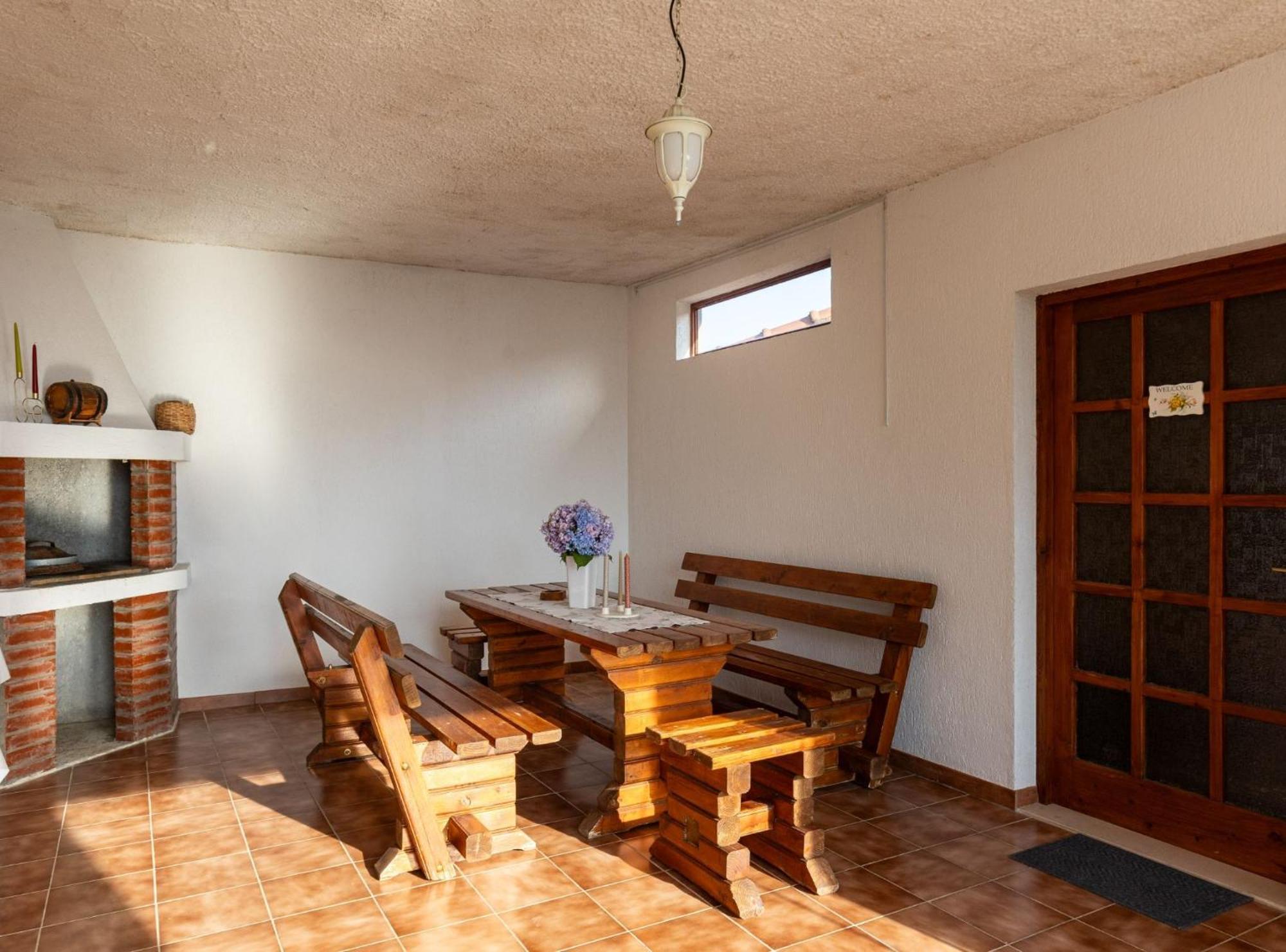 Villa Source With Private Pool Pridvorje Екстер'єр фото