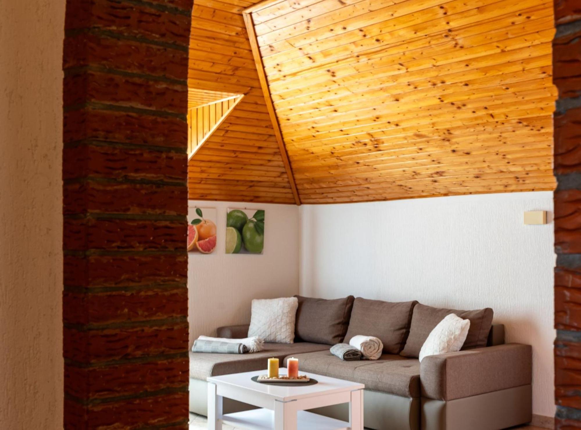 Villa Source With Private Pool Pridvorje Екстер'єр фото
